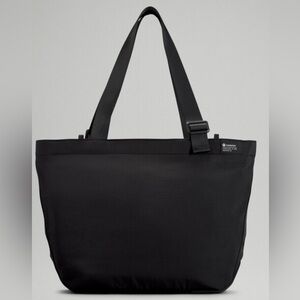 Lululemon clean lines tote - brand new